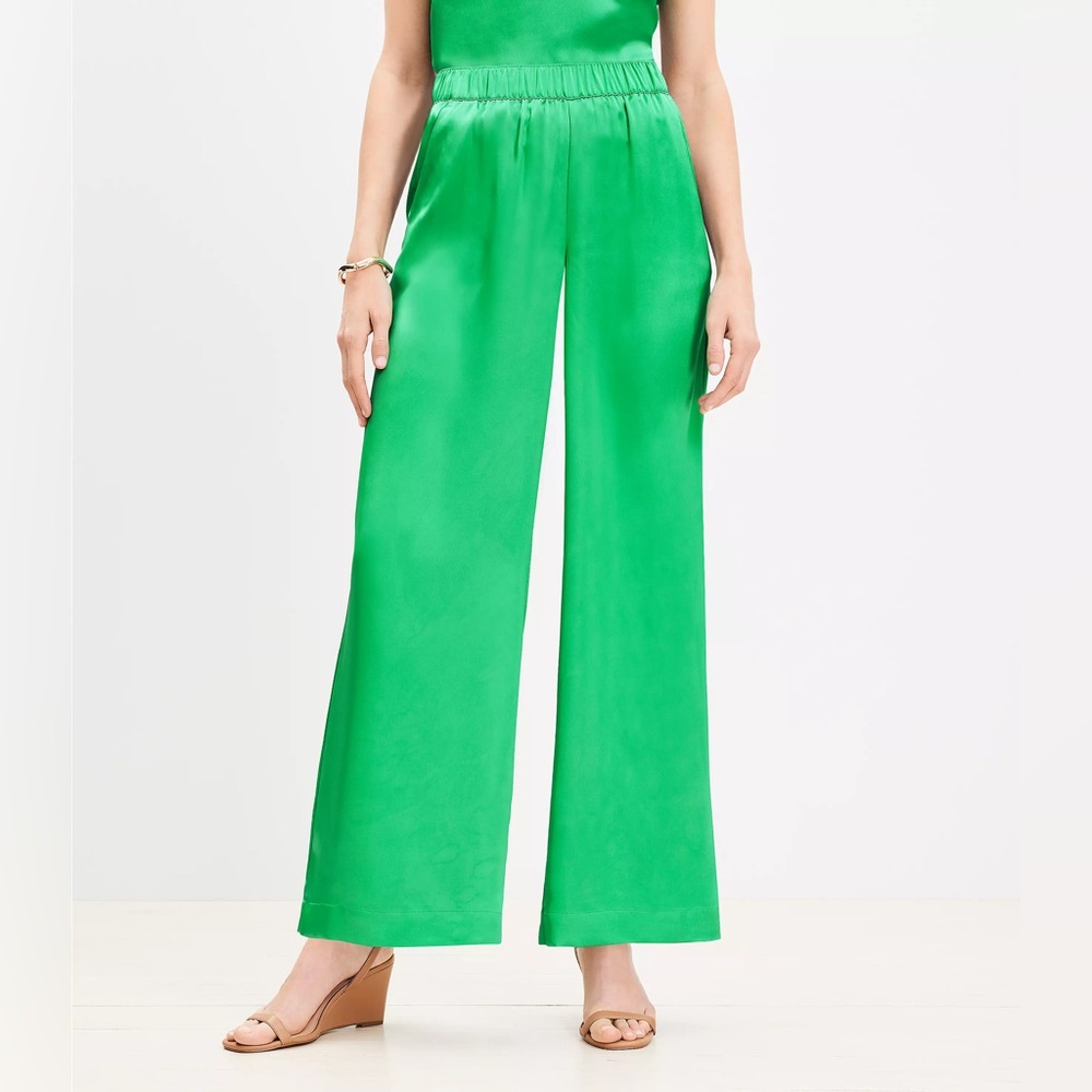 Loft Green Fluid Pull On Wide Leg Pants in Satin